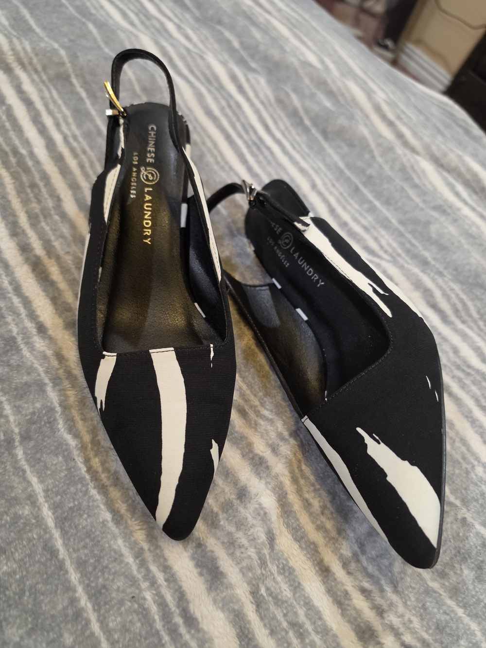 Chinese Laundry Black and White Pointed Slingback Mules